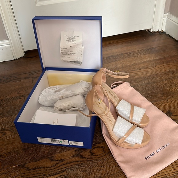 Stuart Weitznan nude platform shoe - Picture 2 of 7